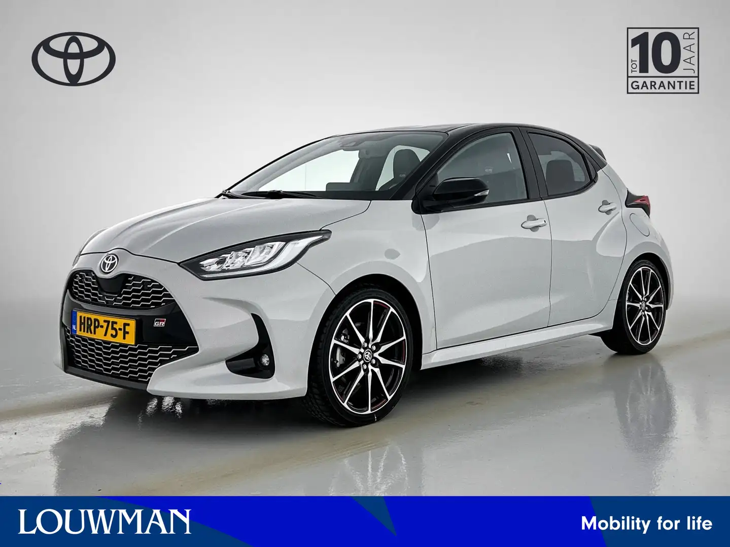 Toyota Yaris 1.5 Hybrid GR Sport Limited | Complete uitvoering Grijs - 1