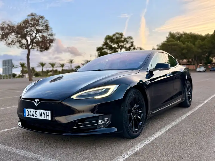 Tesla Model S 2018, foto 4