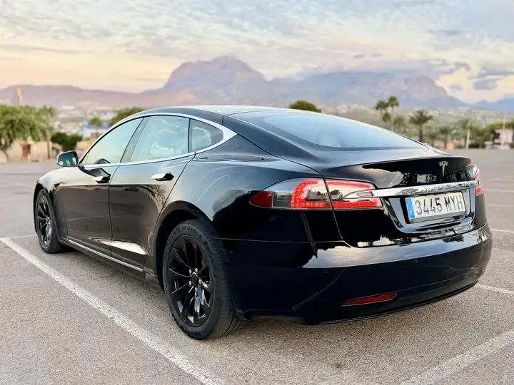 Tesla Model S 2018, foto 7