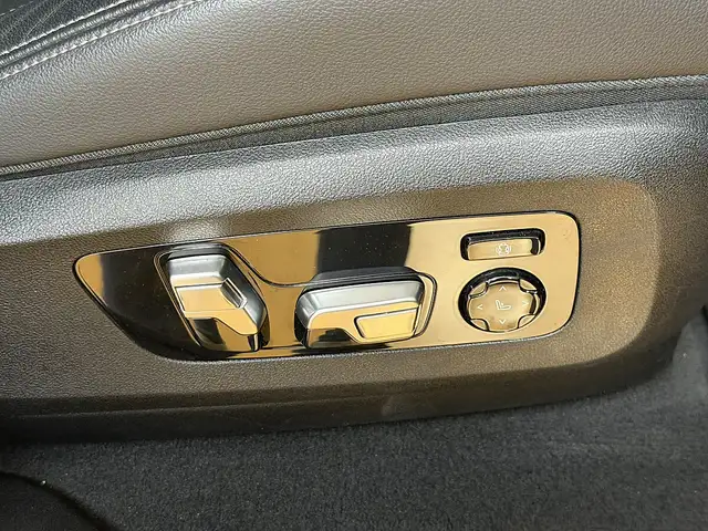 BMW X6 view 15