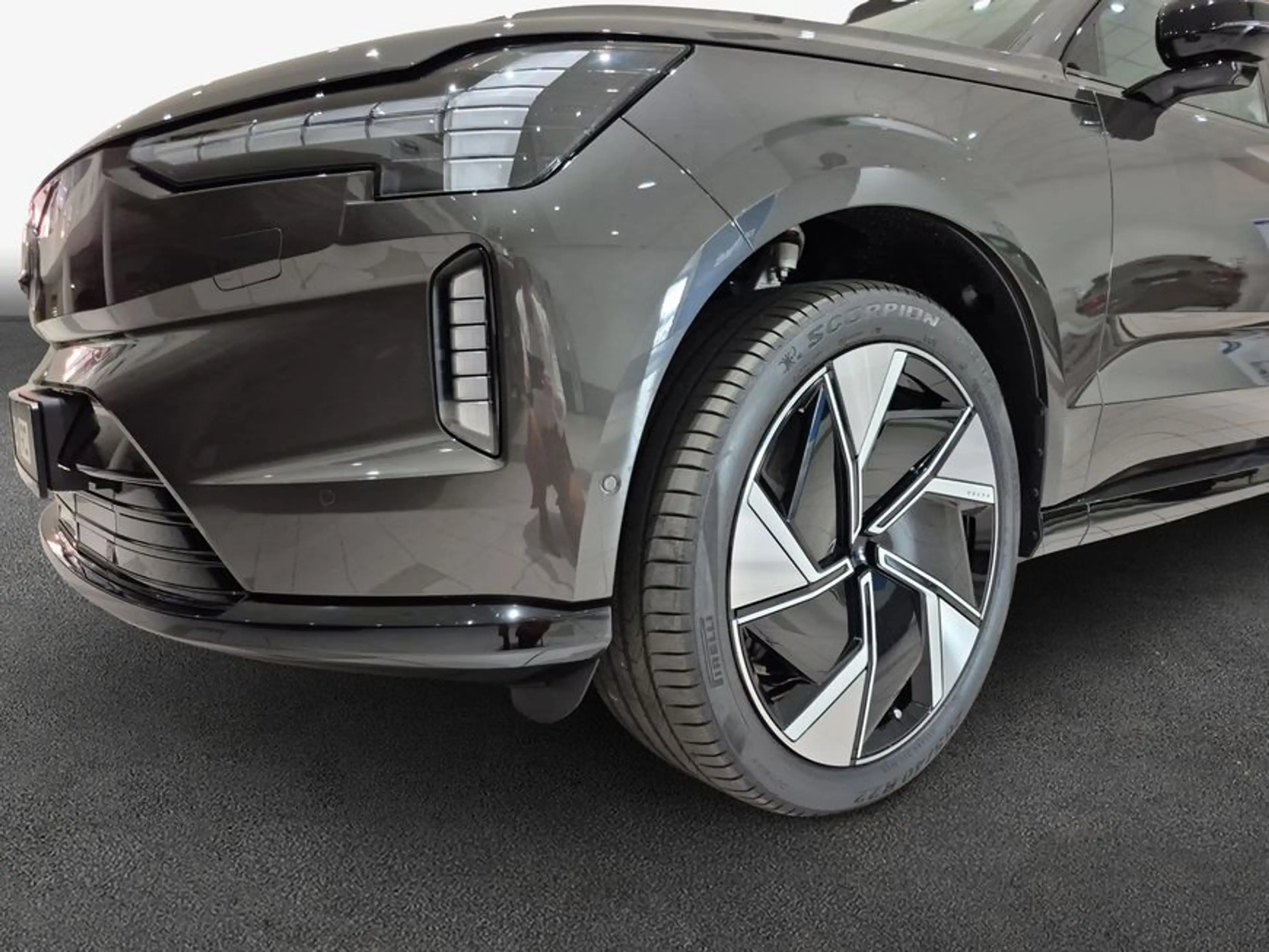 Volvo EX90 Twin Performance AWD Ultra (7-Sitzer) 380 kW, — photo 7