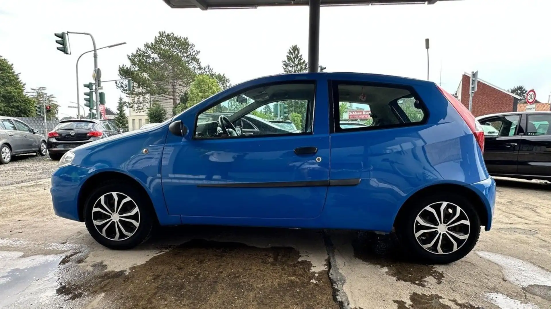 Fiat Punto 1.2 8V Trofeo*Klima*8-Fach*Servo*Top* Blau - 2