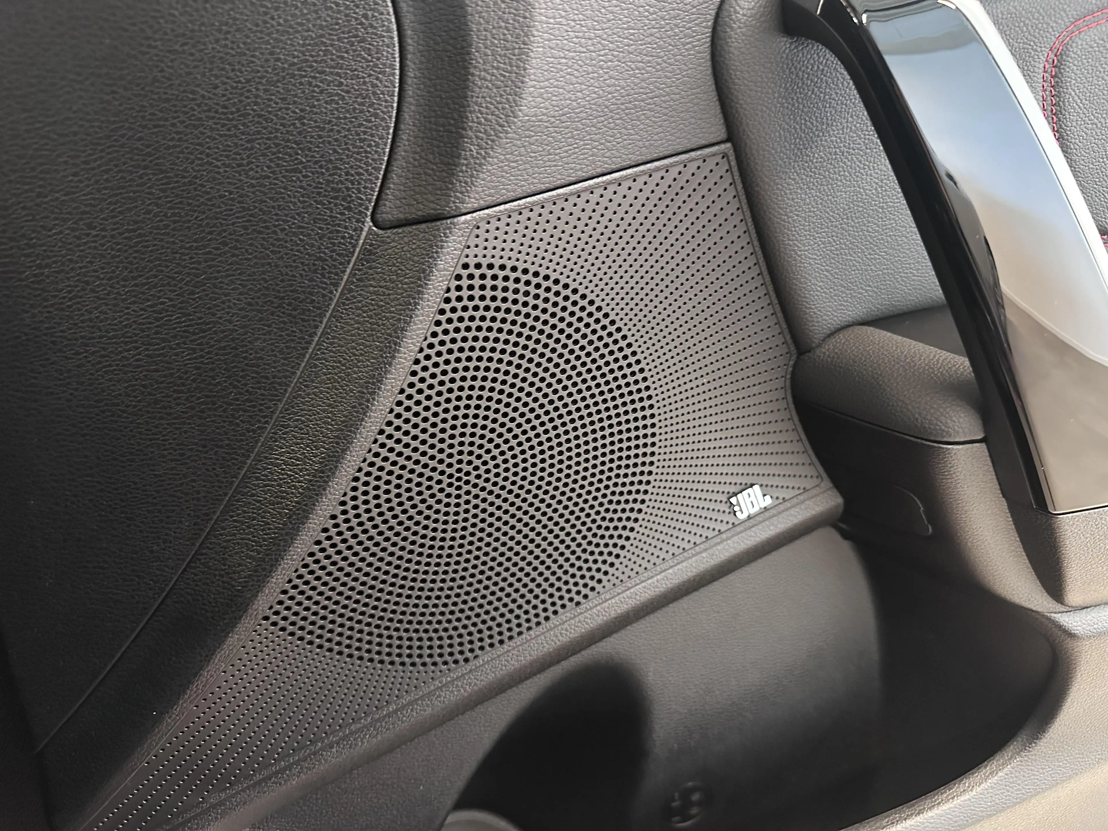 Kia ProCeed / pro_cee'd 1.6 T-GDi GT DCT 204 PK — photo 10
