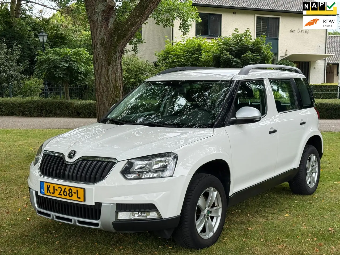 Skoda Yeti 1.2 TSI Greentech Active incl APK 2026 Wit - 1