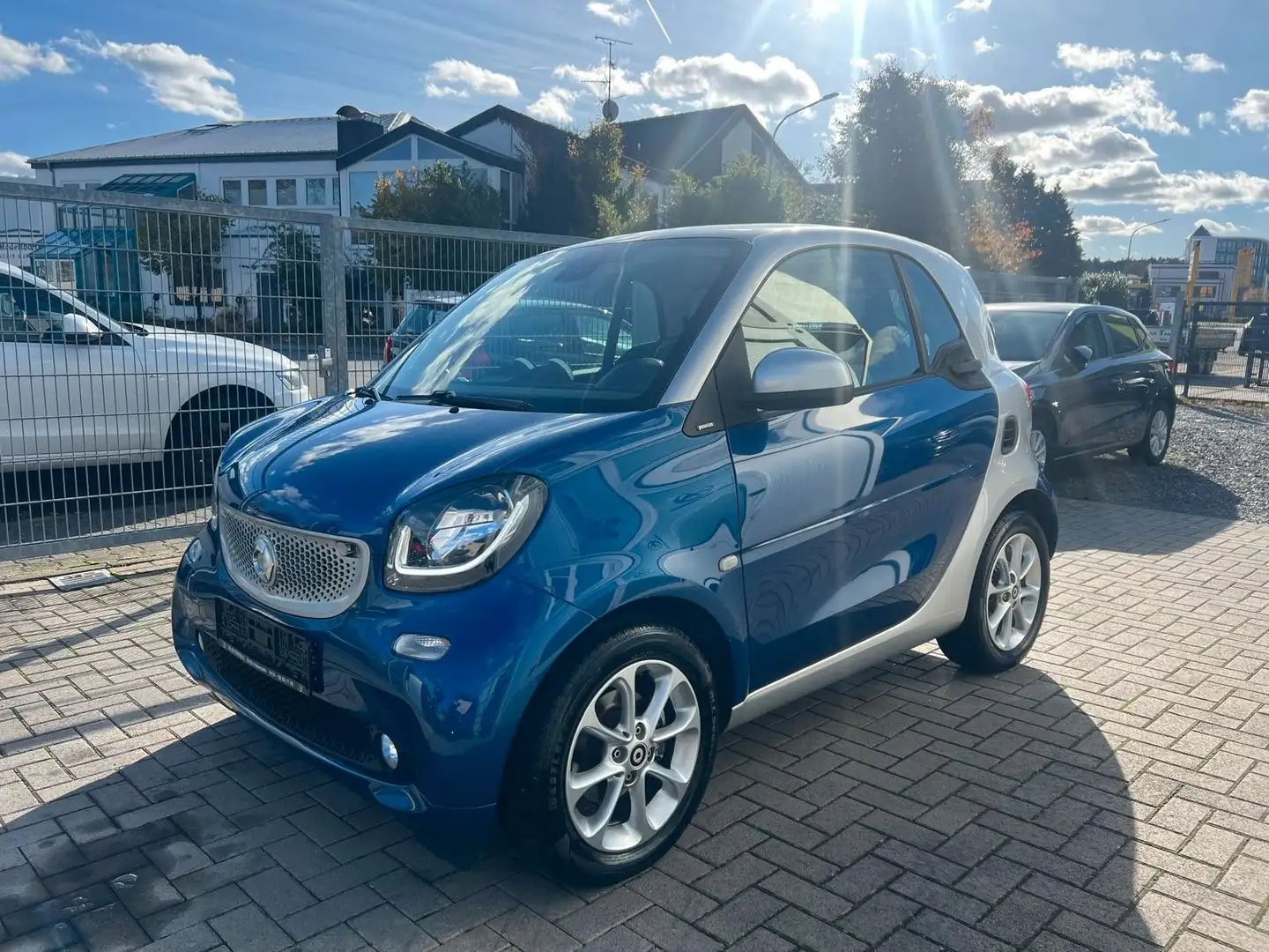smart forTwo coupe Passion Pano Tempomat Silber - 1
