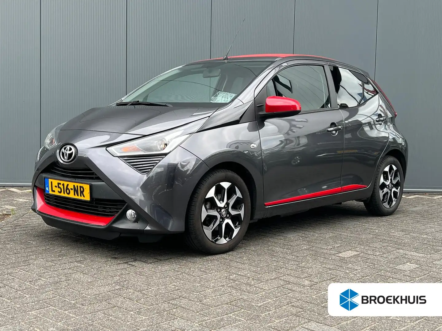 Toyota Aygo X X-Joy Cabrio Schuifdak | Vouwdak | Climate control Grijs - 1