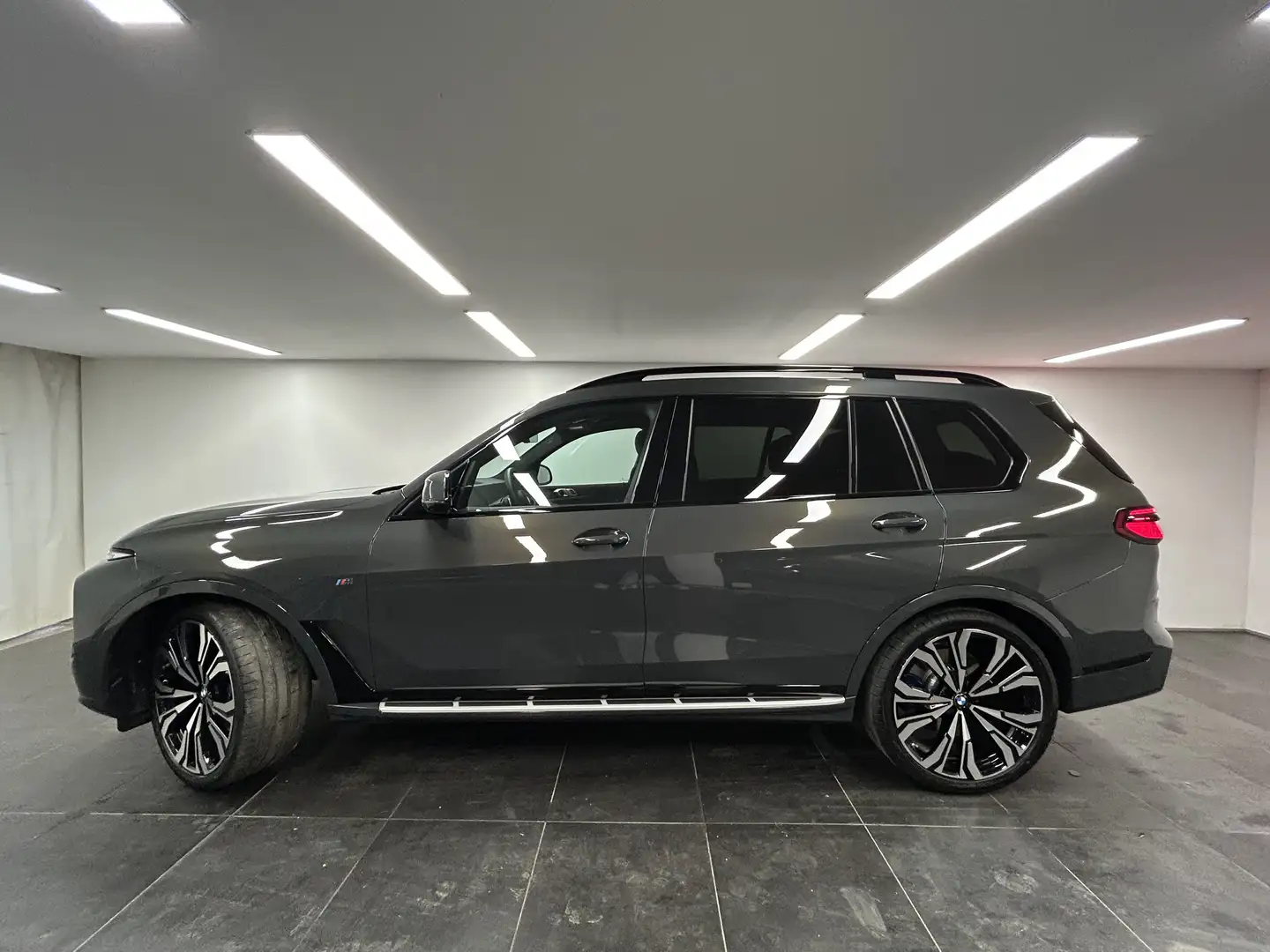 BMW X7 xDrive40d M Sportpaket Pro Pano. Harman/Kardon AHK Grau - 2