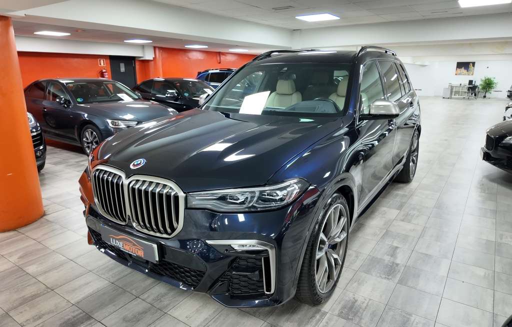 BMW X7 M50iA - foto 1