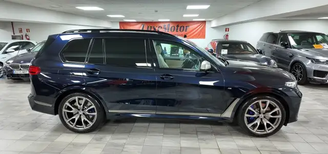 BMW X7 view 7