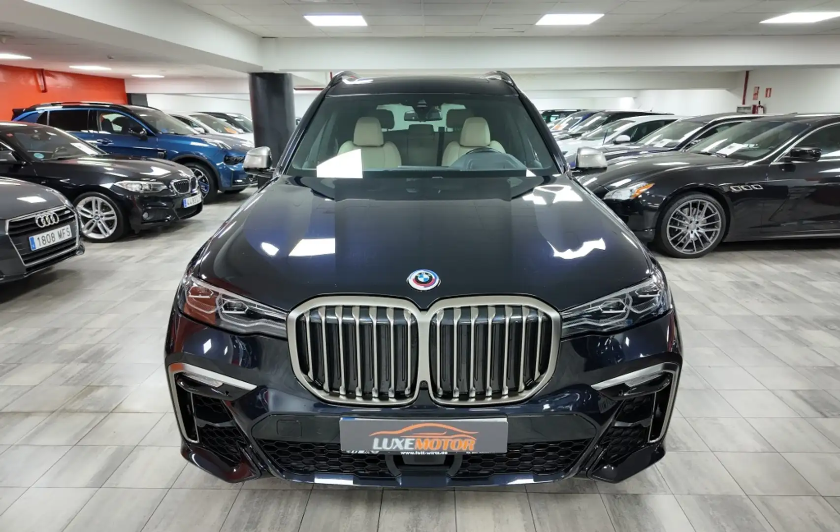 BMW X7 M50iA Azul - 2