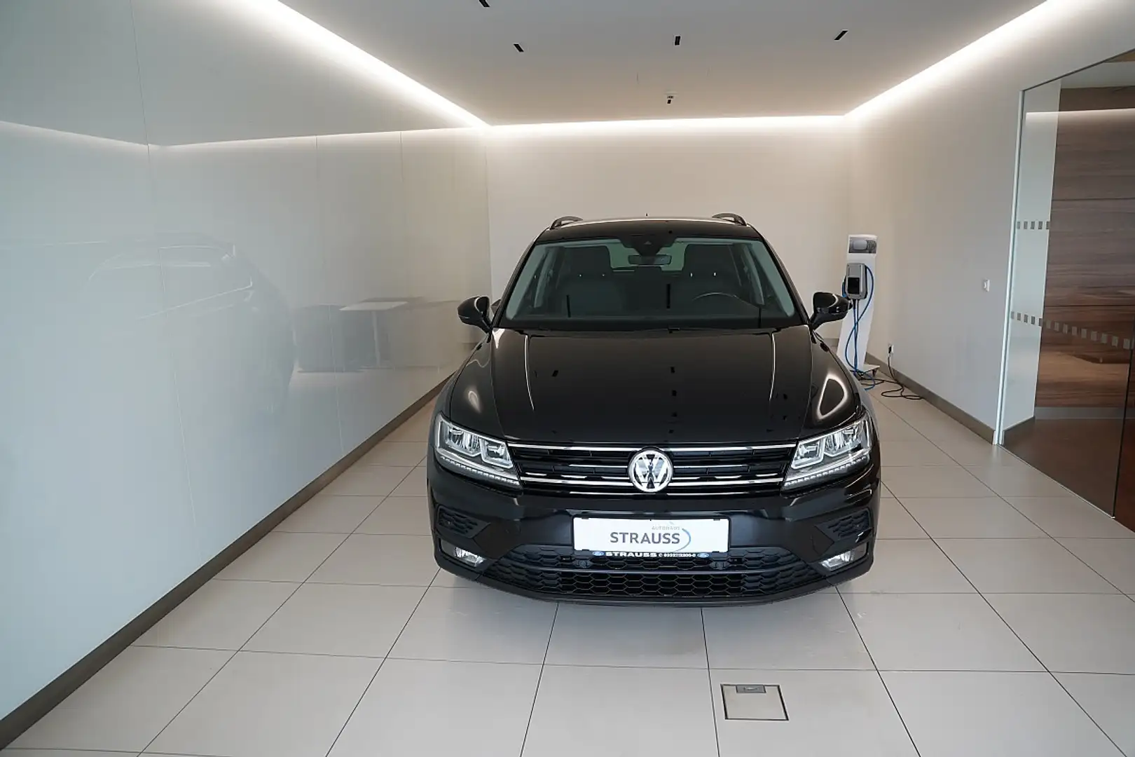 Volkswagen Tiguan 2,0 TDI SCR Comfortline Noir - 2