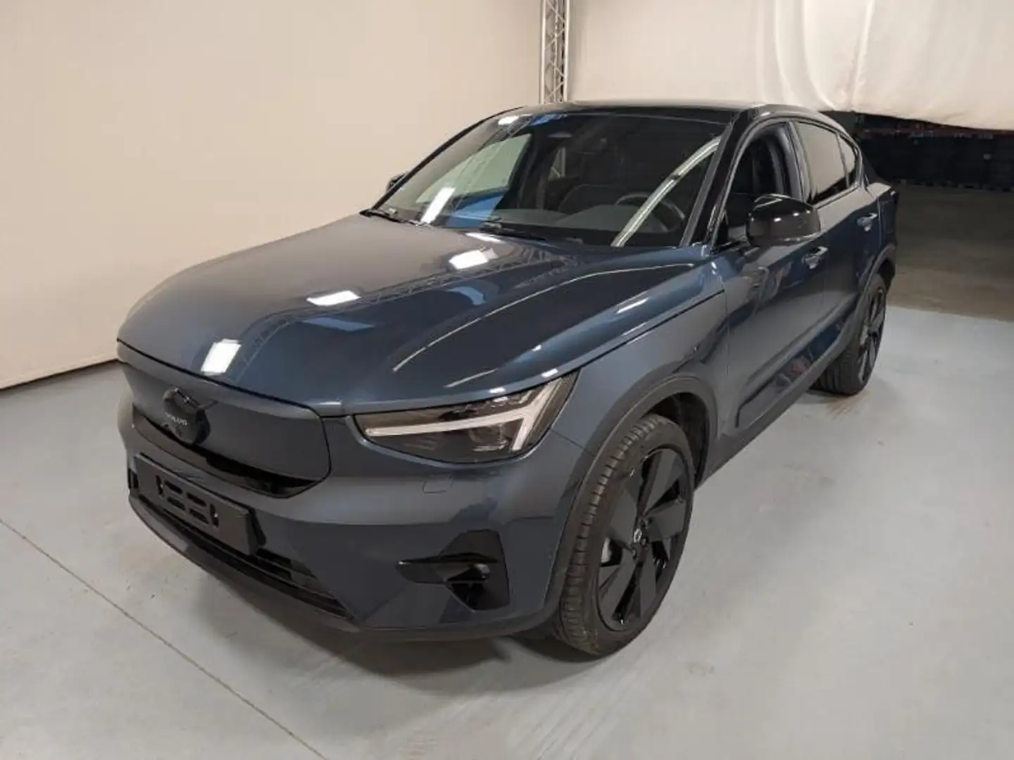 Volvo EC40 Twin Perform. AWD Ultra Black Edit. Aut/AHK Blau - 1