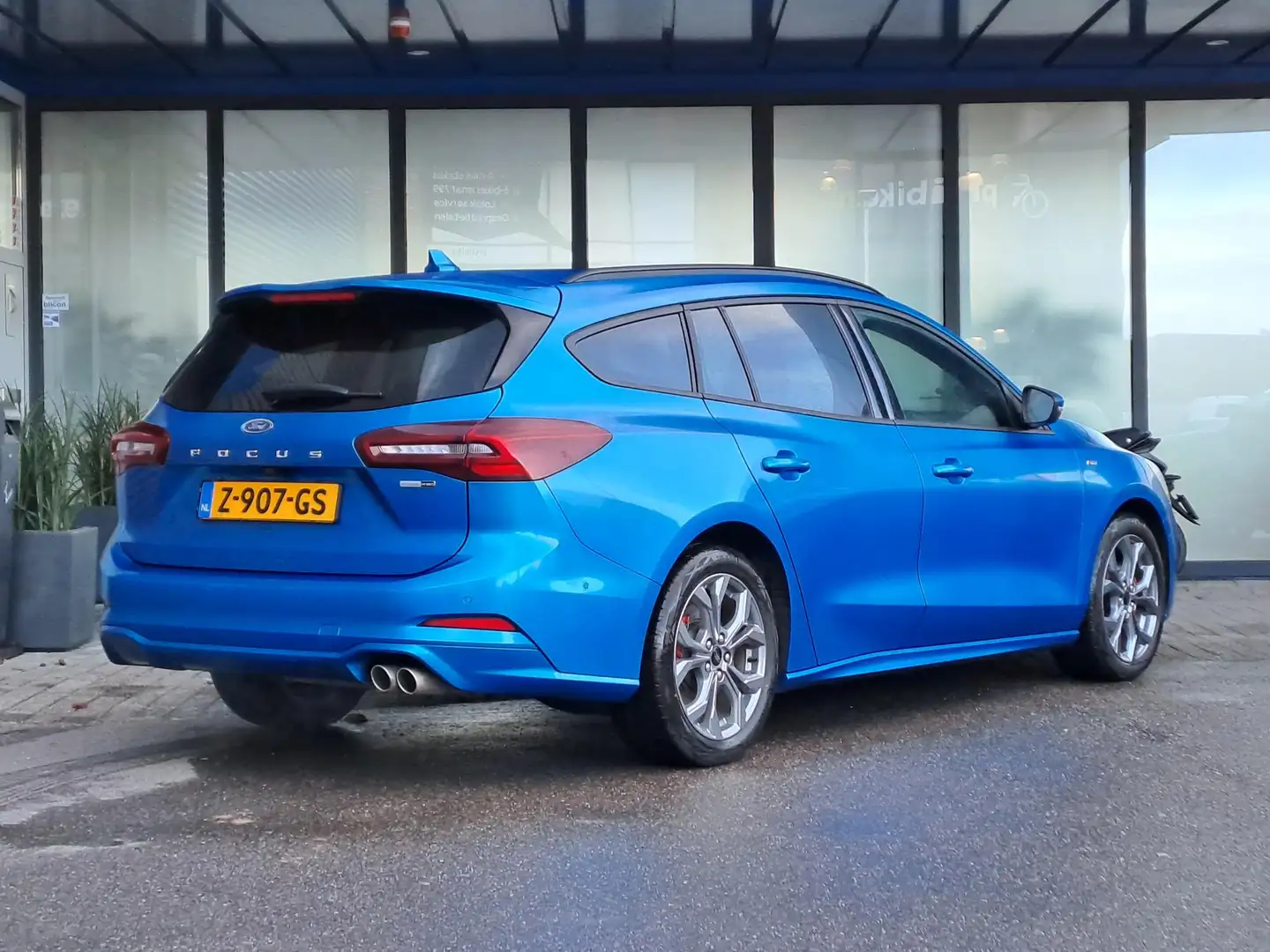 Ford Focus Wagon 1.0 EcoBoost Hybrid ST Line X | Apple Carpla Bleu - 2