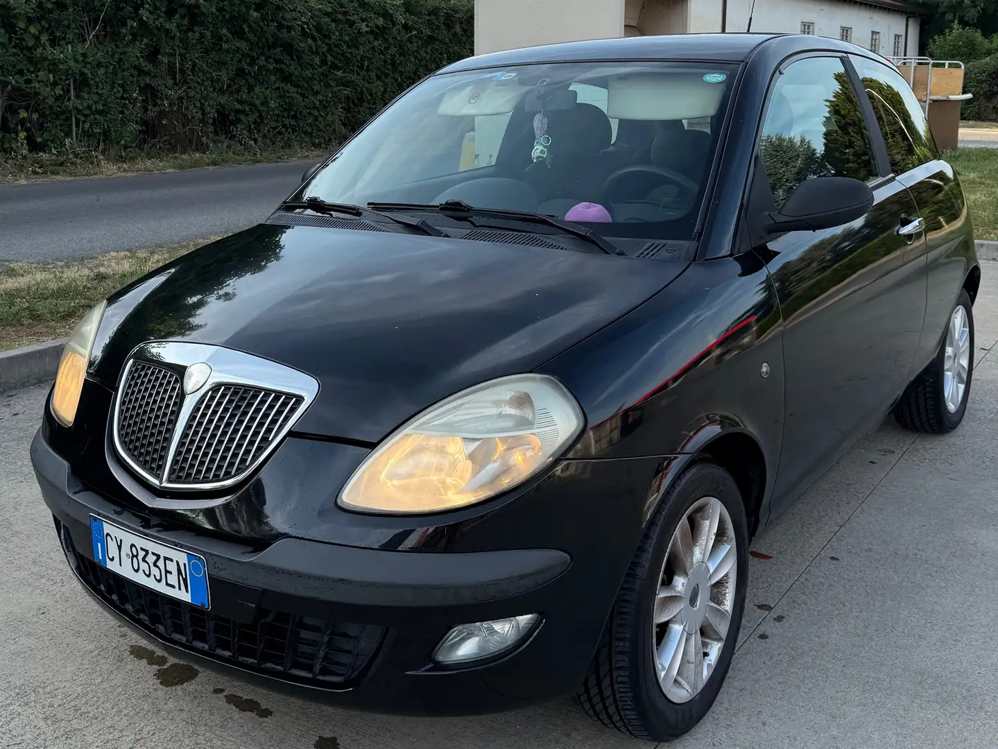 Lancia Y Y 1.2 LE Nero - 2