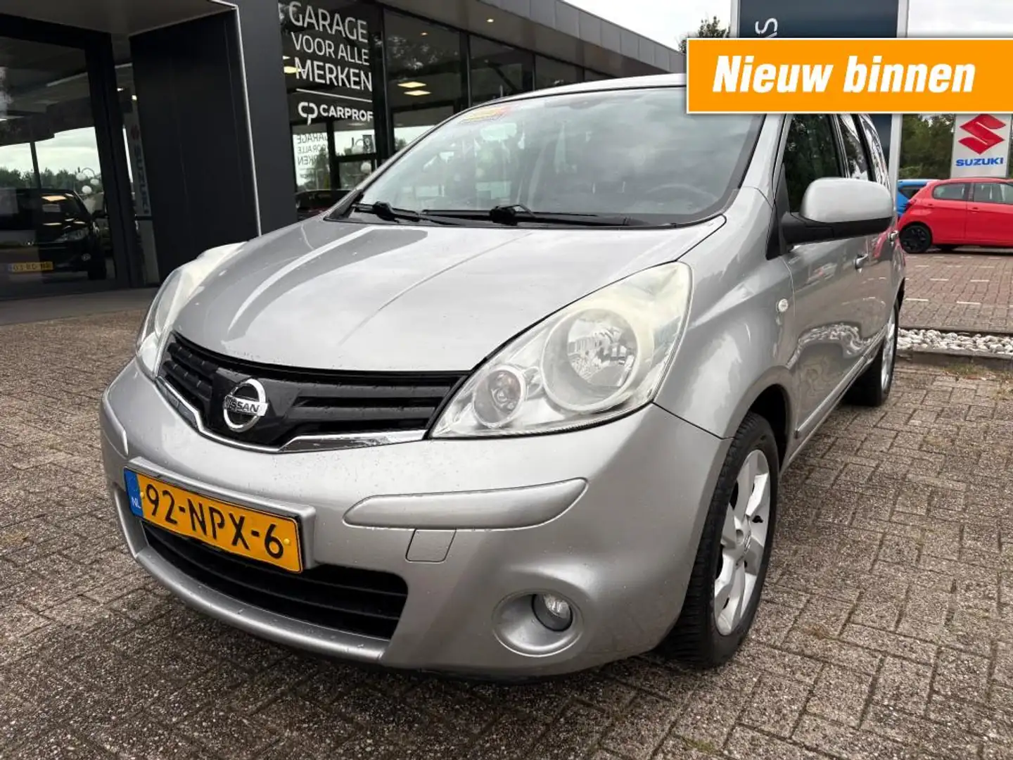 Nissan Note 1.6 Life + Automaat Grau - 1