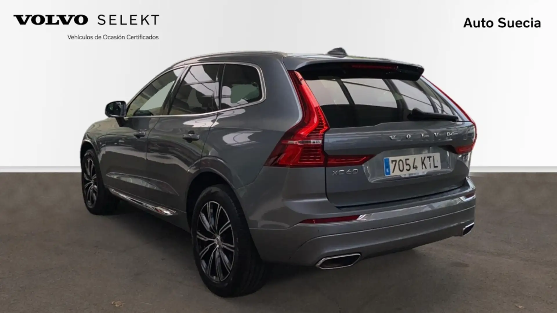Volvo XC60 TODOTERRENO 2.0 D4 INSCRIPTION AUTO 5P Grigio - 2