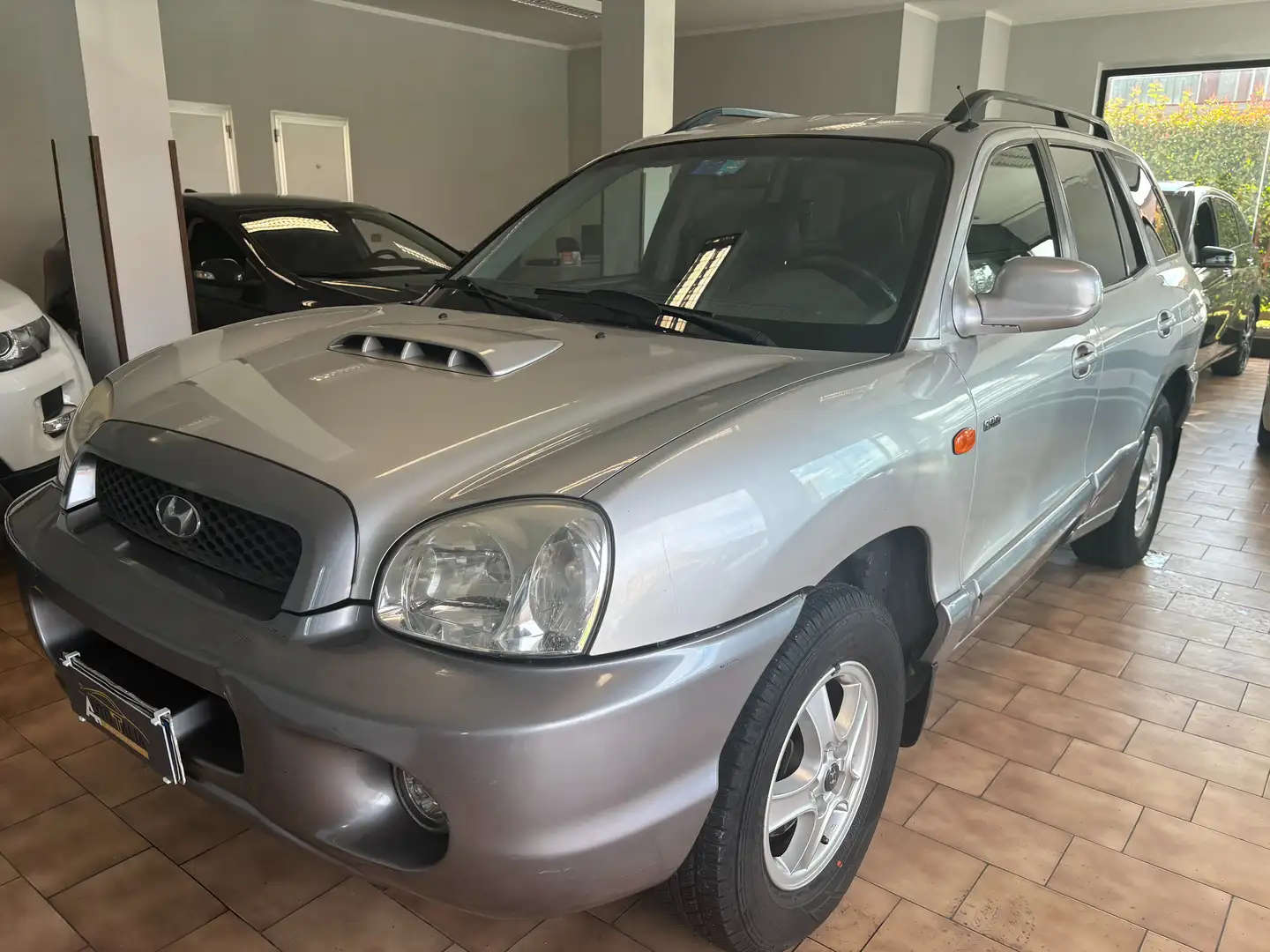 Hyundai SANTA FE 2.0 crdi Dynamic 5p*GANCIO TRAINO* Šedá - 1
