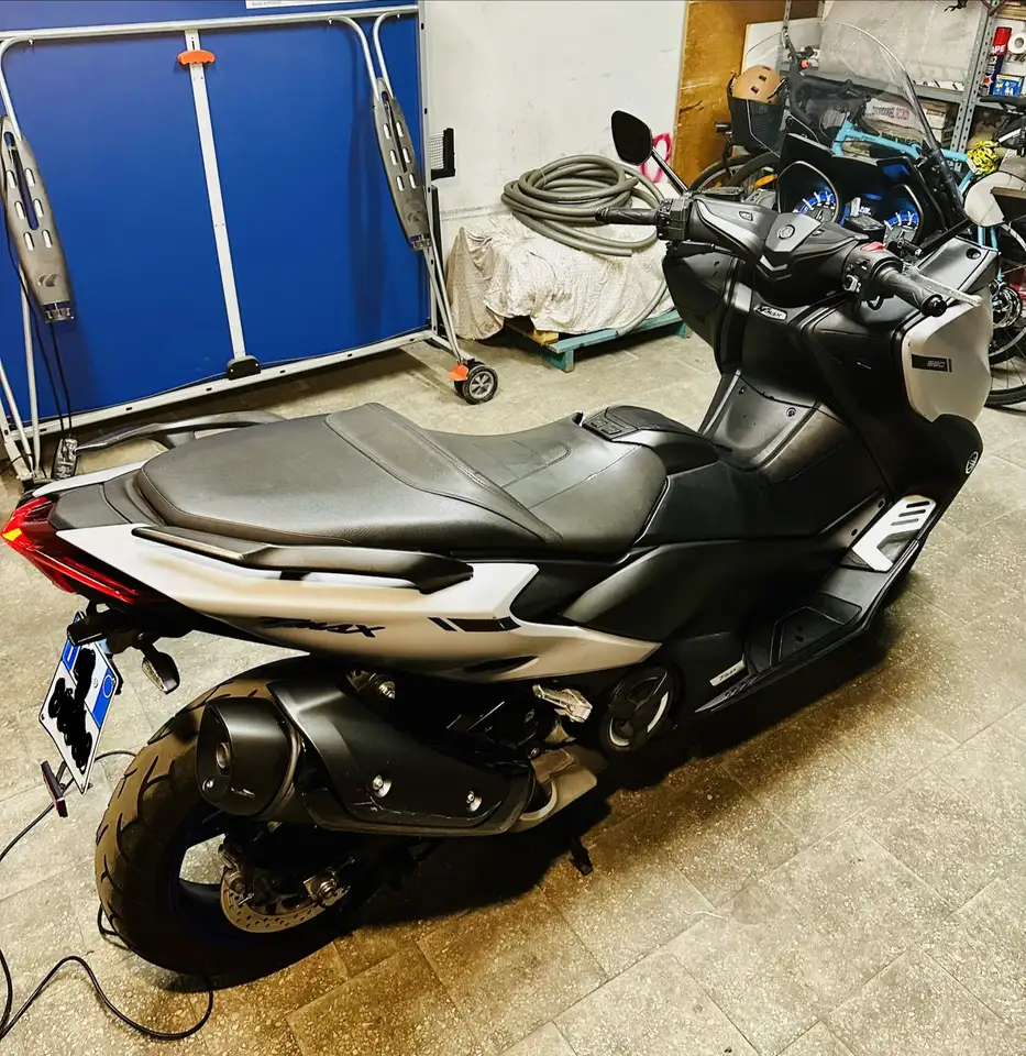Yamaha Tmax 560