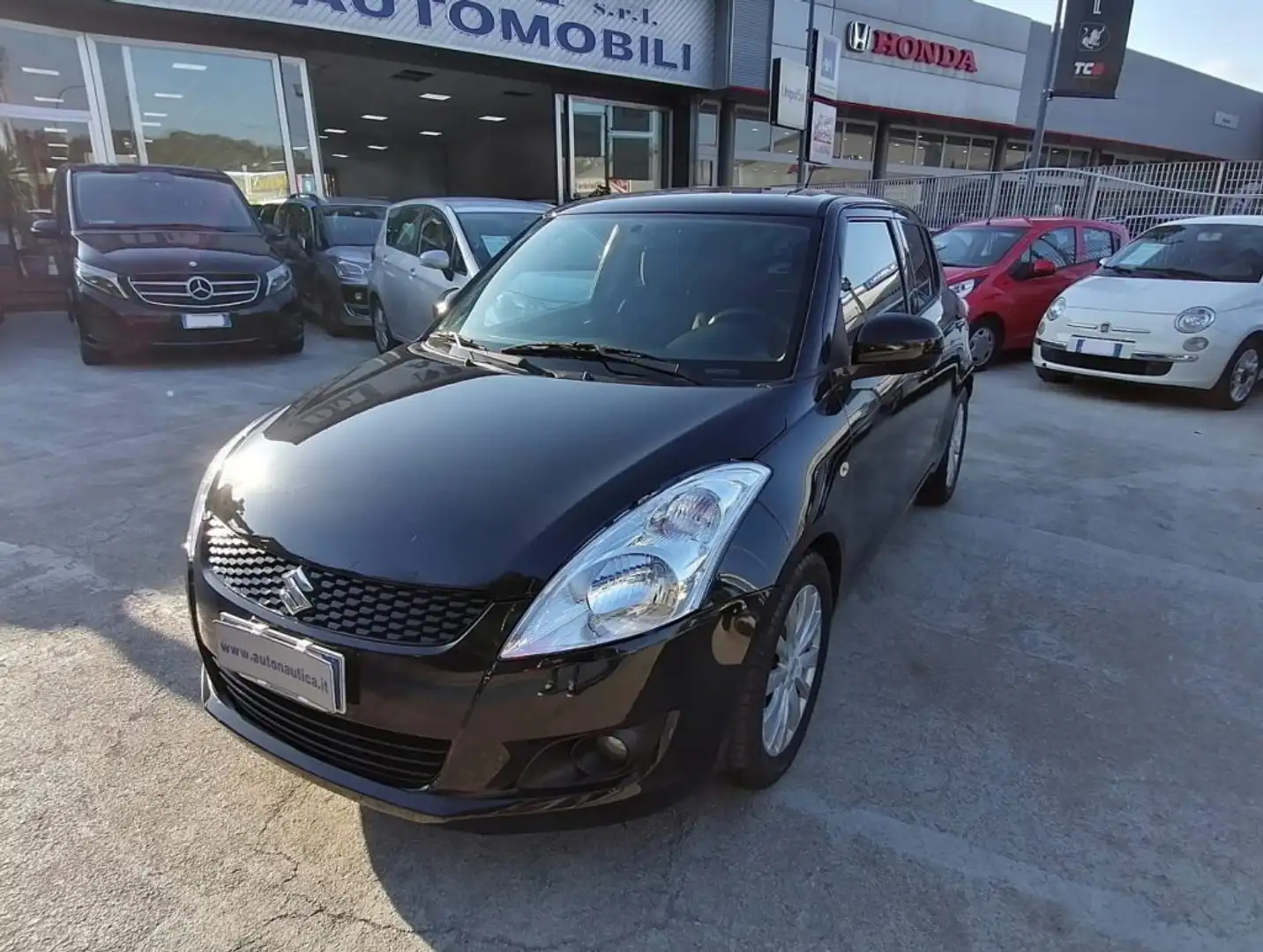 Suzuki Swift 1.2 VVT 5PORTE GPL 94cv GL STYLE Чорний - 1
