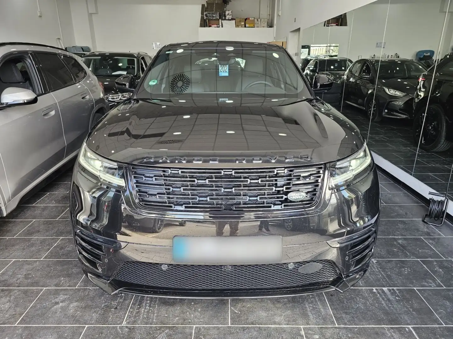Land Rover Range Rover Velar Dynamic SE Tetto C.21 Navi ACC BlackPack Noir - 2