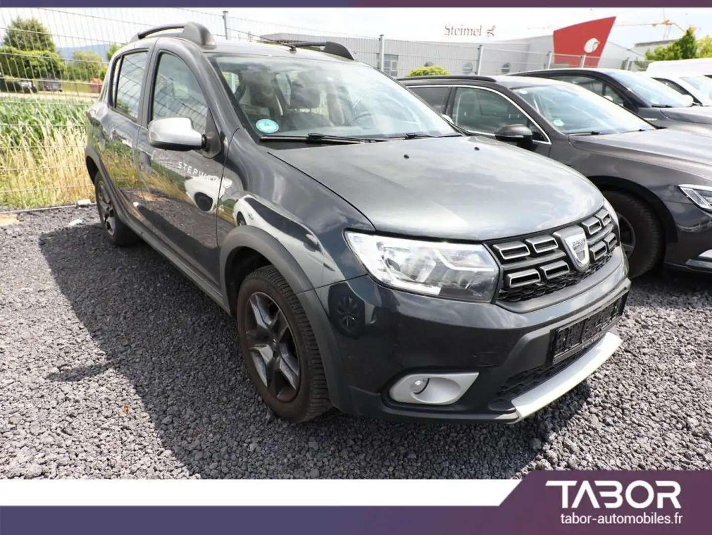 Dacia Sandero Stepway II 0.9 TCe 90 Celebration Gris - 2