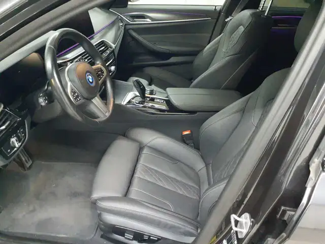 BMW 5 Series view 7
