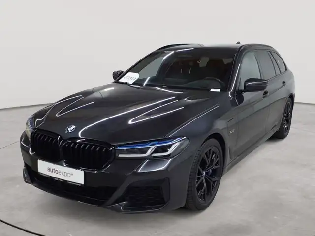 BMW 5 Series view 2