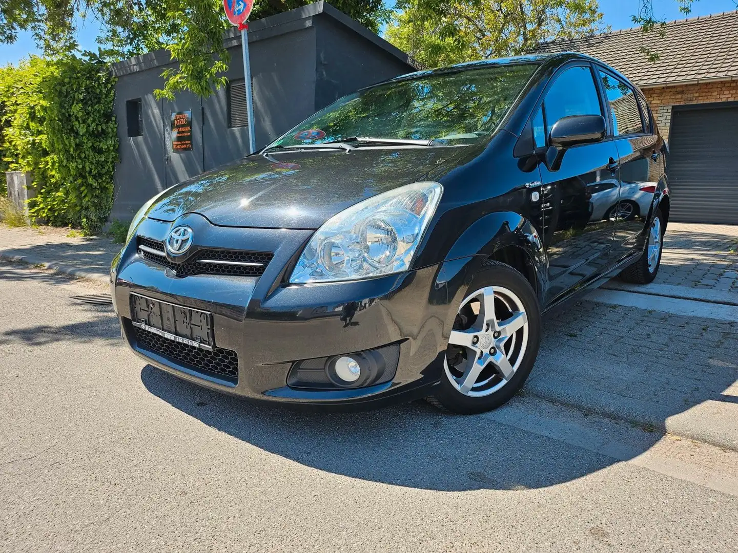 Toyota Corolla Verso 1.8-l-VVT-i Executive 1 Hand Noir - 1