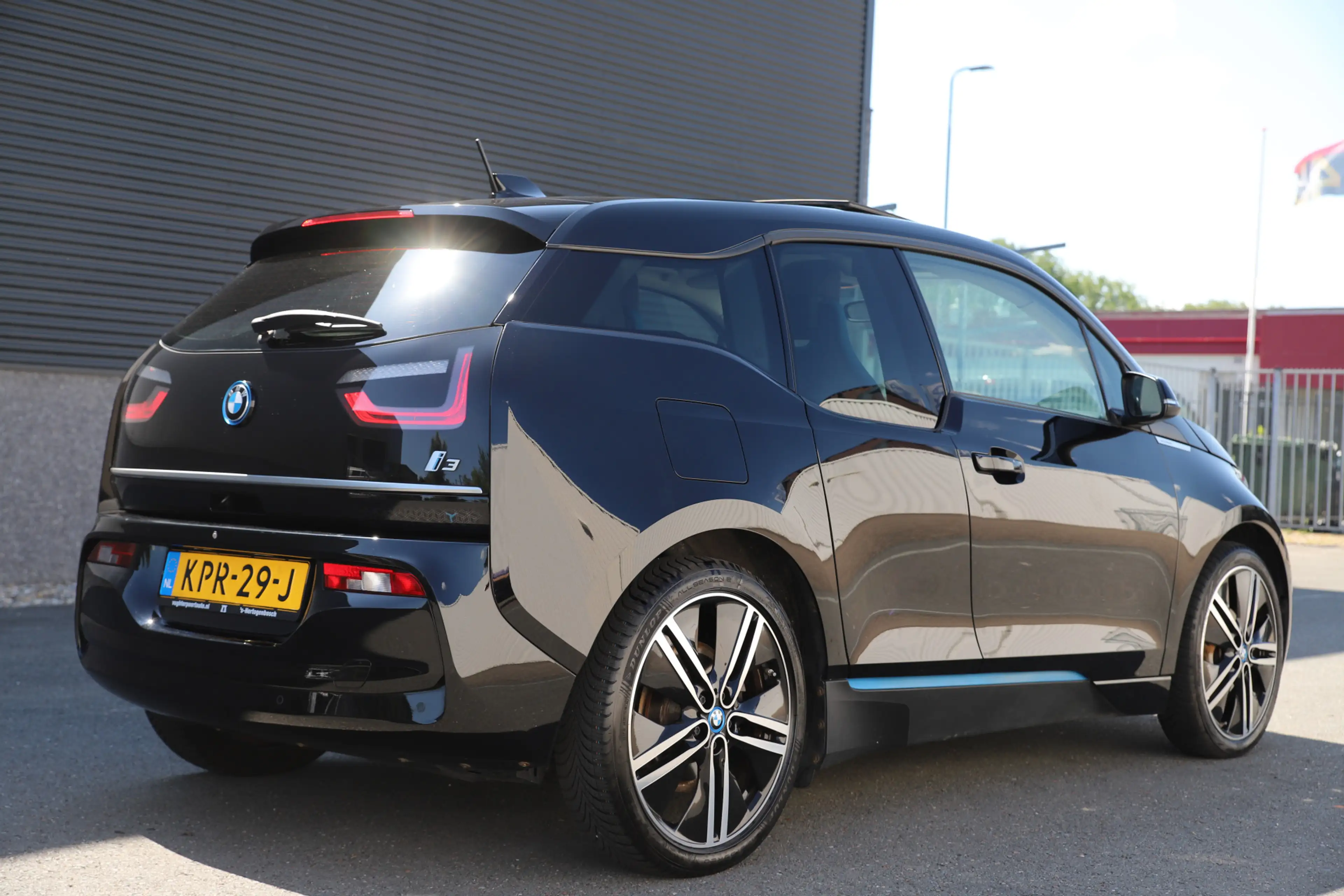 BMW i3 Edition Windmill 120Ah/ 42 kWh/ Schuifdak/ All-Sea — photo 6