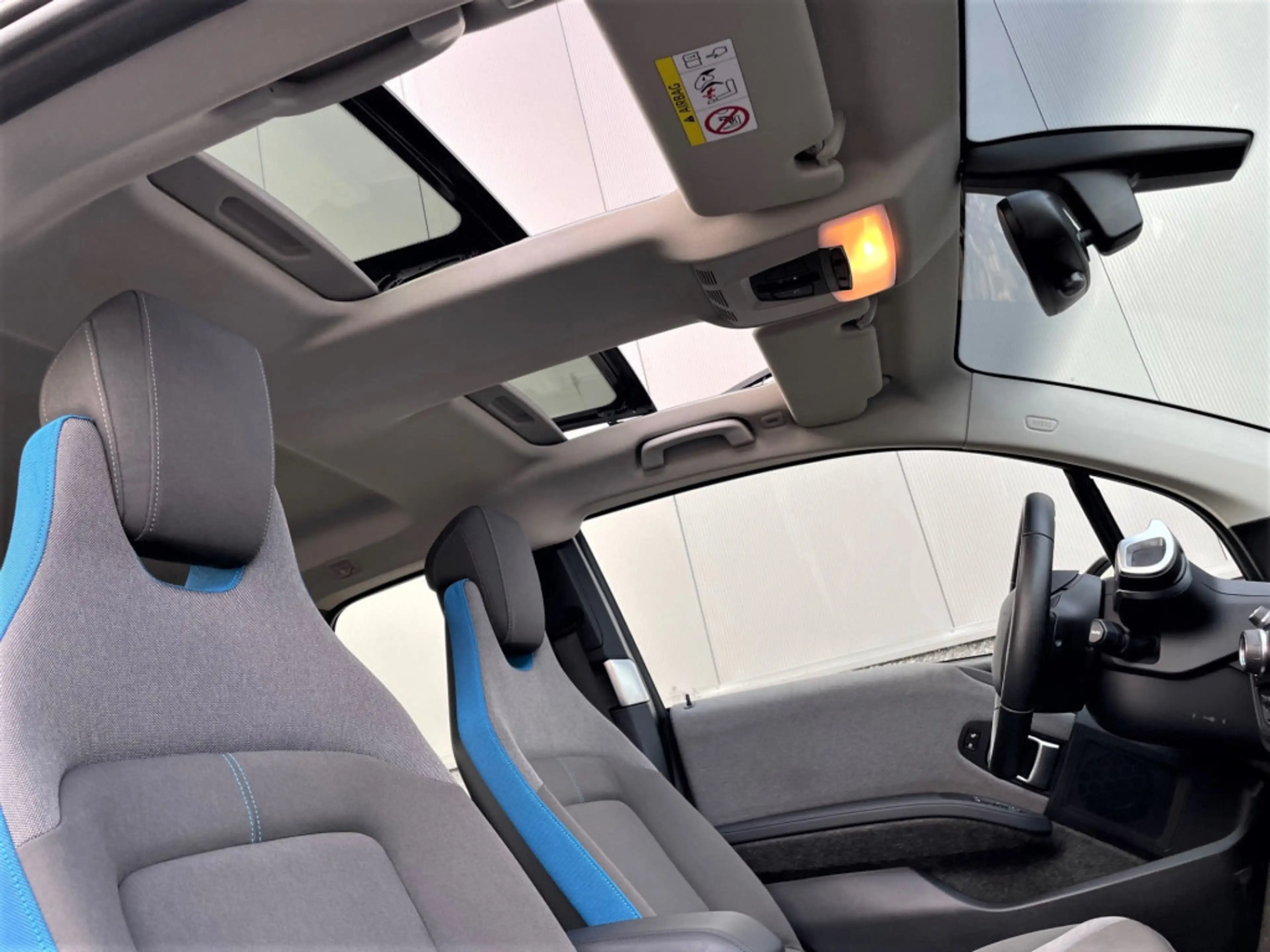 BMW i3 Edition Windmill 120Ah/ 42 kWh/ Schuifdak/ All-Sea — photo 2