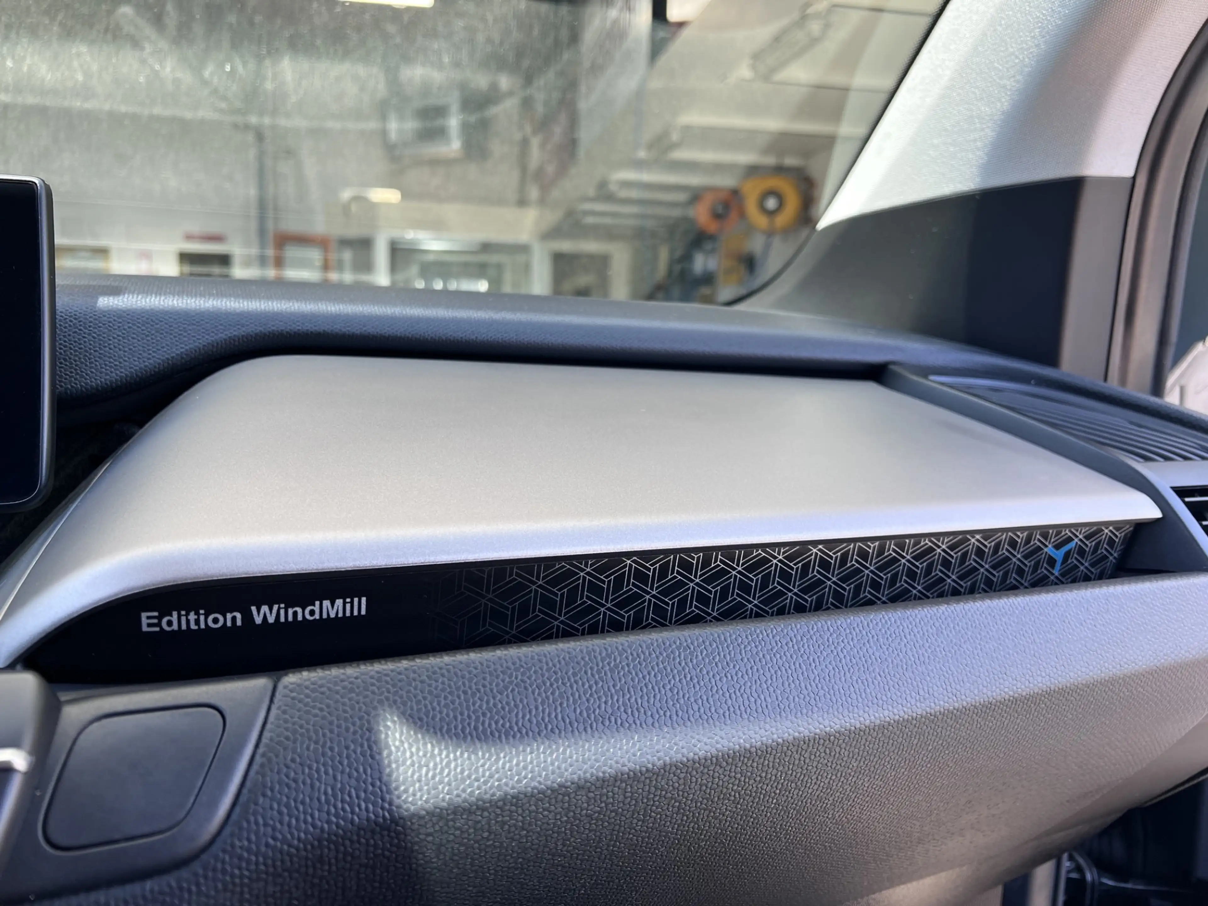 BMW i3 Edition Windmill 120Ah/ 42 kWh/ Schuifdak/ All-Sea — photo 11