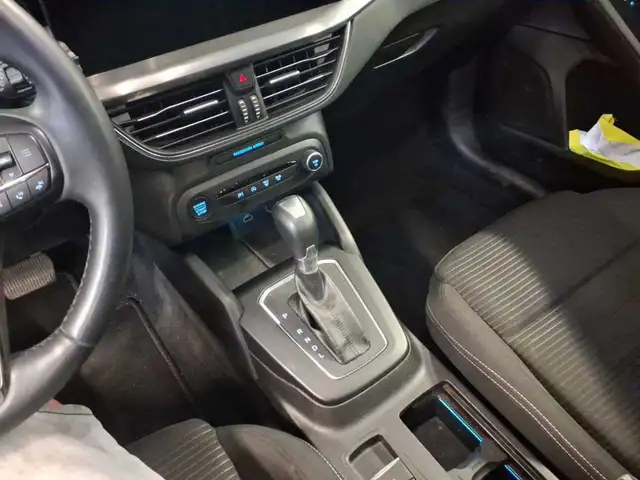 Ford Focus view 10
