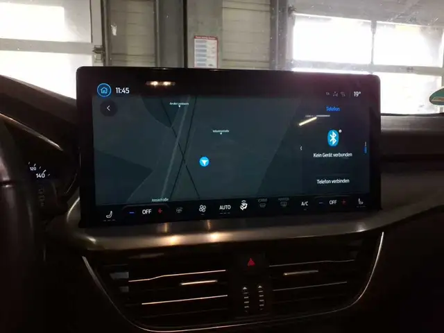 Ford Focus view 12