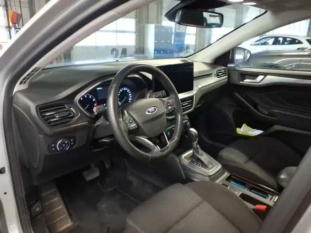 Ford Focus view 8