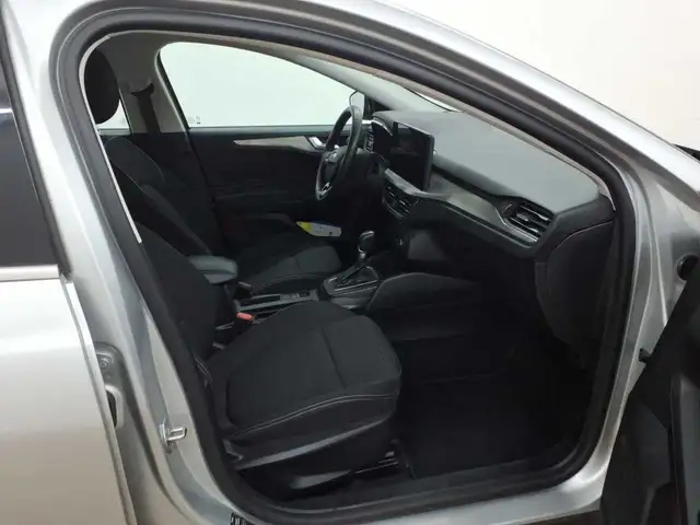 Ford Focus view 7