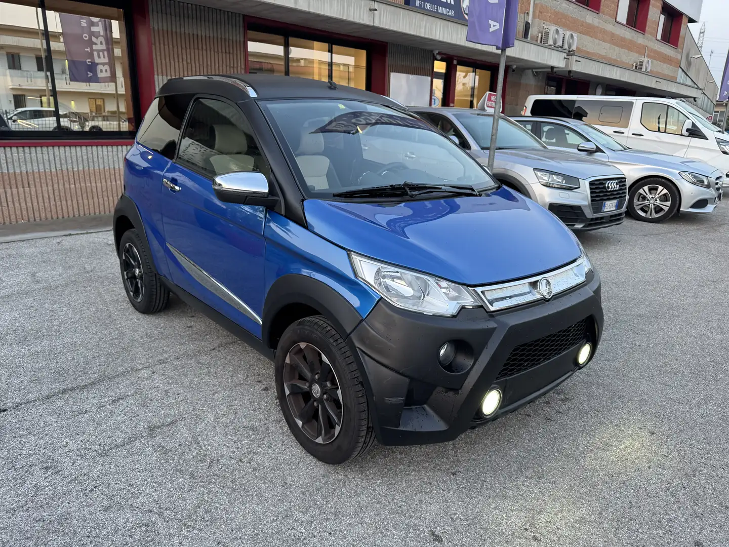 Aixam Crossline 600 GT 4 POSTI PATENTE A1 Azul - 1