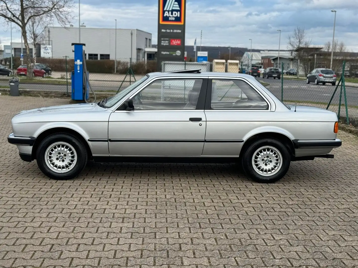 BMW 325 e Coupe 1.HAND H-Kenzeichen TÜV NEU Срібний - 2