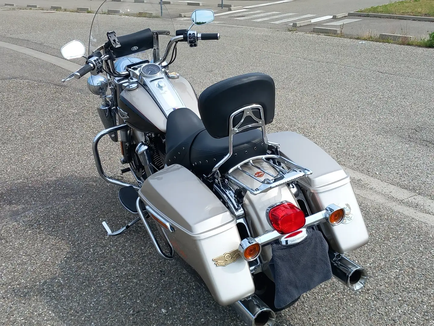 Harley-Davidson Road King 1745 Beige - 2
