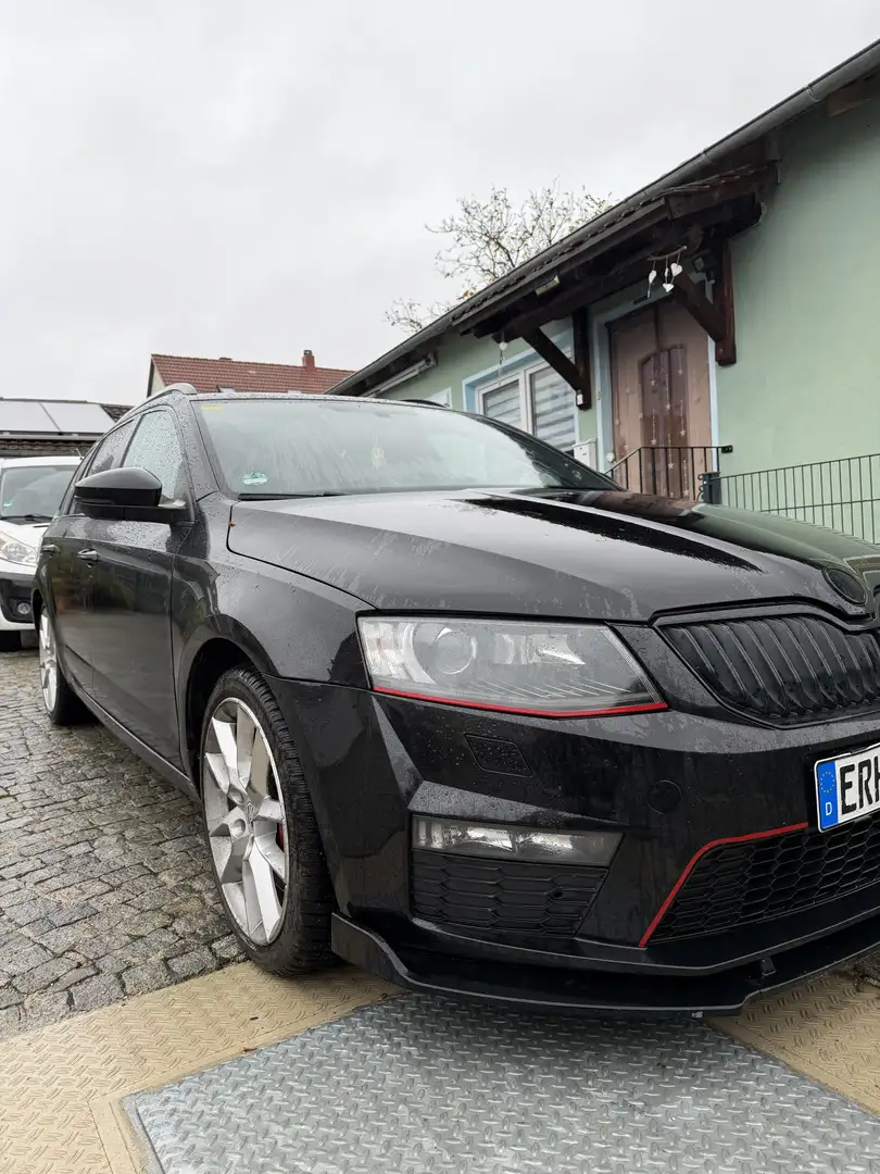 Skoda Octavia Combi 2.0 TDI (Green tec) RS - 2