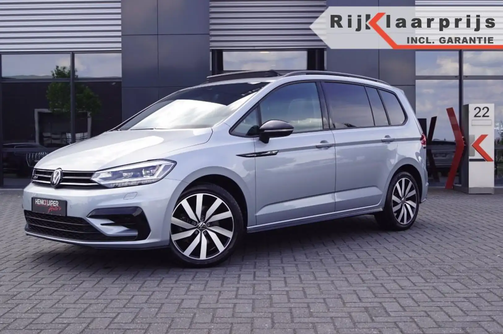 Volkswagen Touran 1.5 TSI DSG R-Line Black st/ 7Pers./Panodak /trekh Zilver - 1