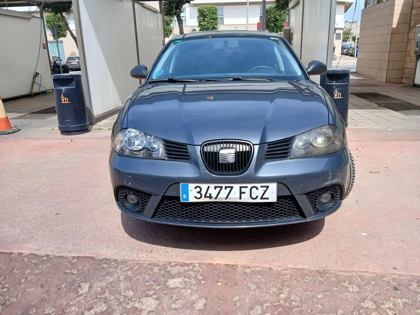 SEAT Ibiza Ibiza 1.4 Reference 85 Reference Gris - 1