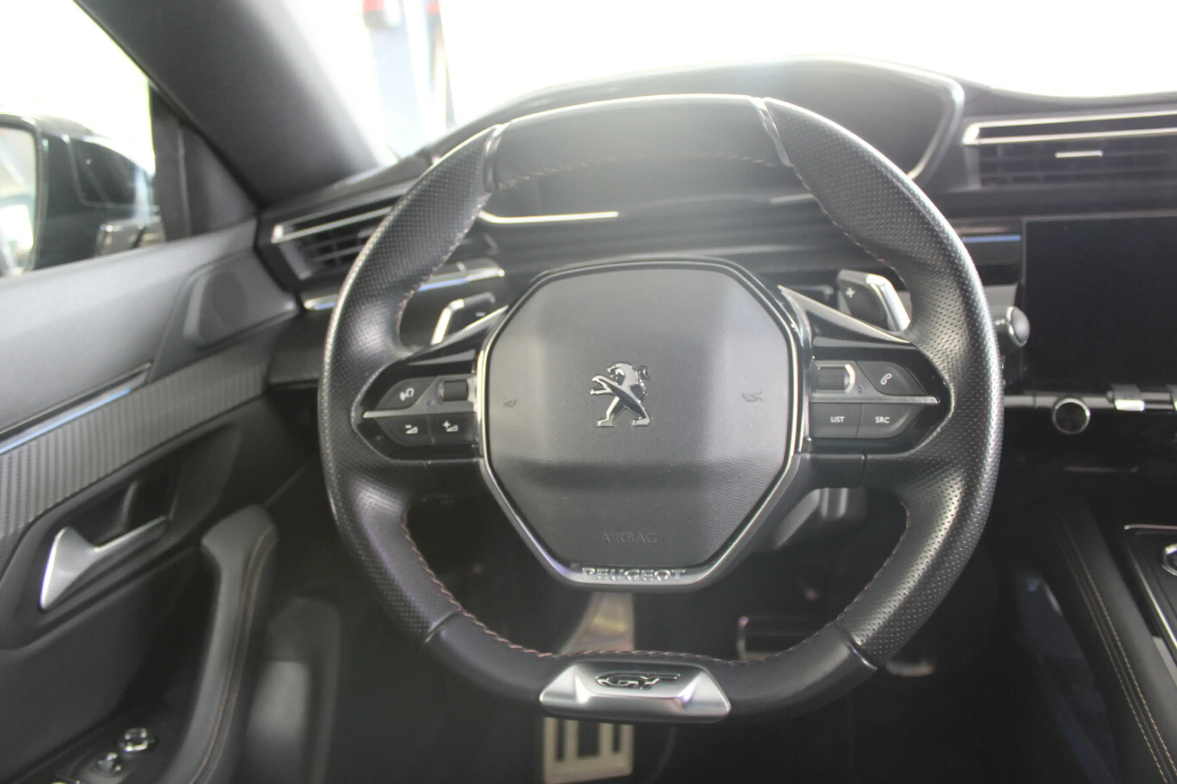 Peugeot 508 Hybrid 225 e-EAT8 GT — photo 9
