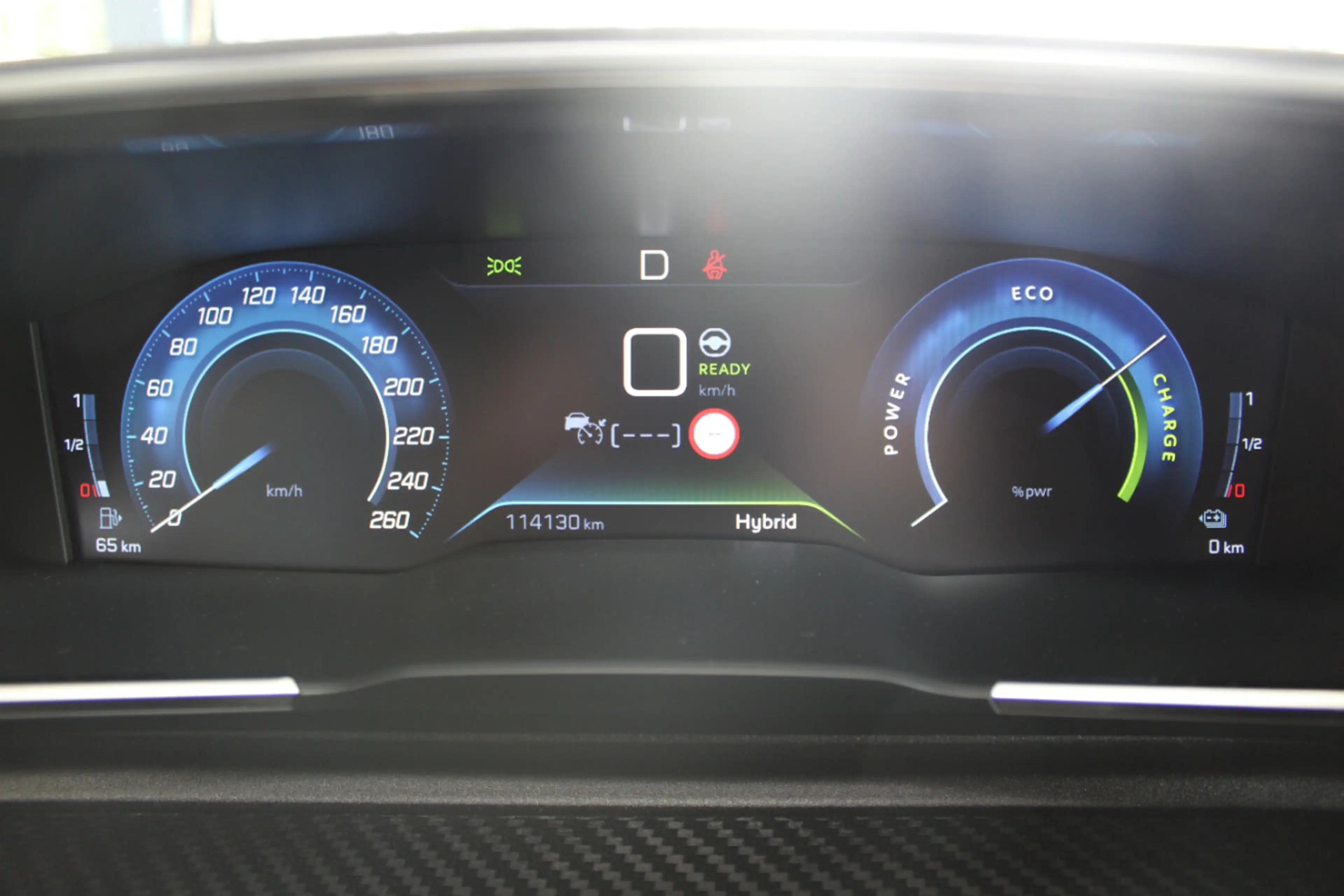 Peugeot 508 Hybrid 225 e-EAT8 GT — photo 11