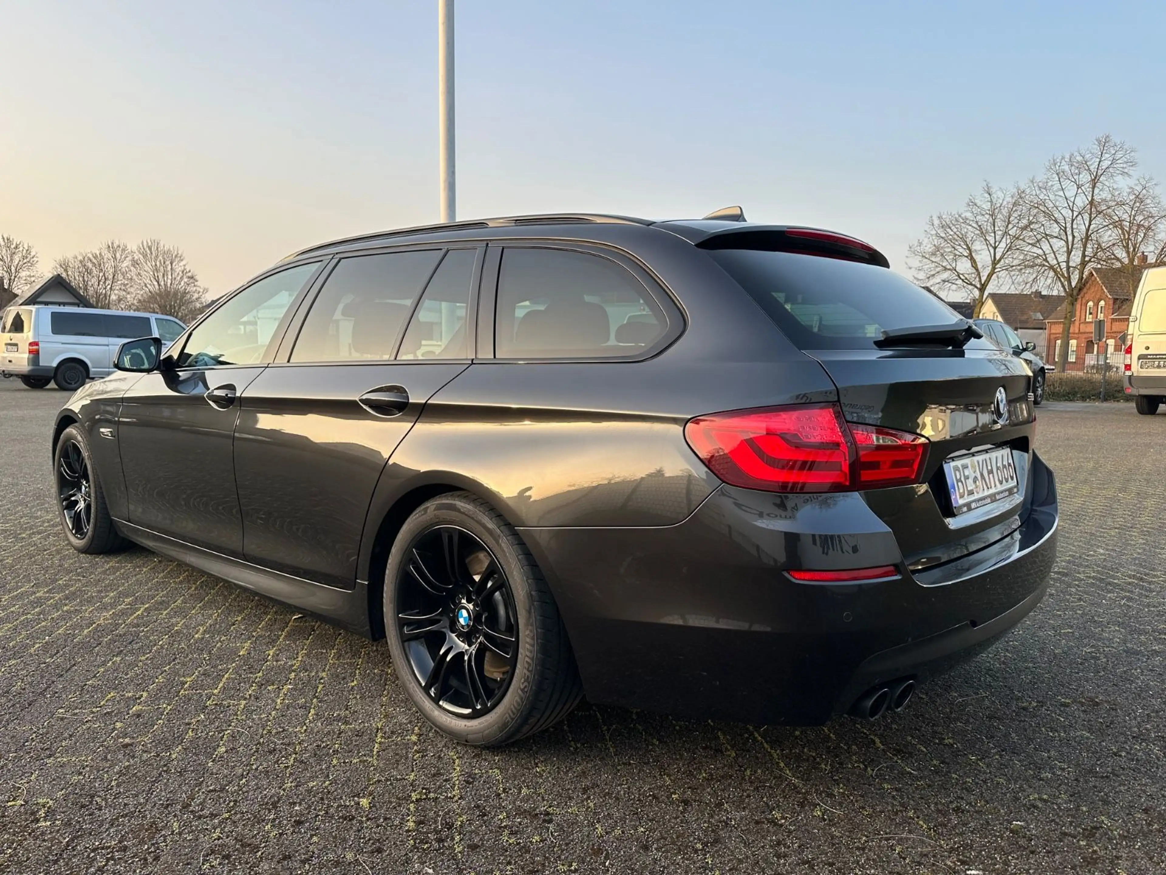 BMW 525 d Touring M-Sportpaket Navi Xenon PDC — photo 3