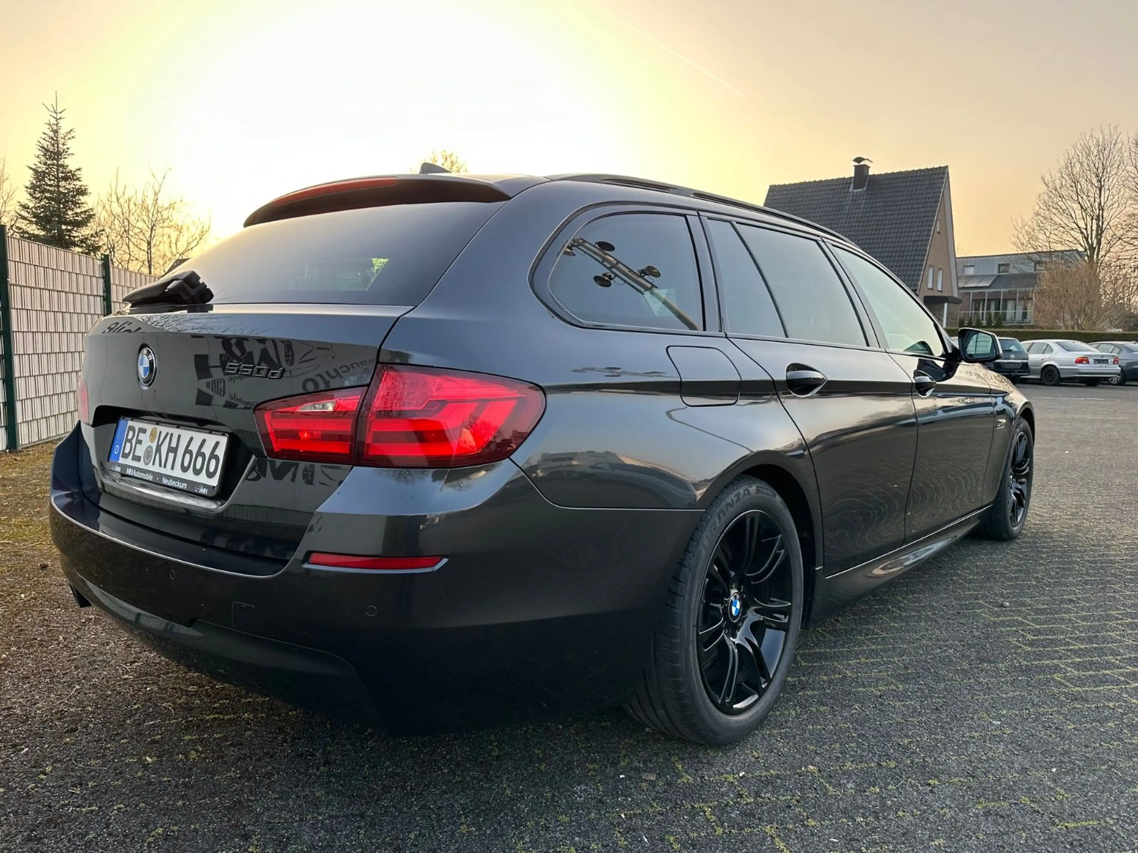 BMW 525 d Touring M-Sportpaket Navi Xenon PDC — photo 5