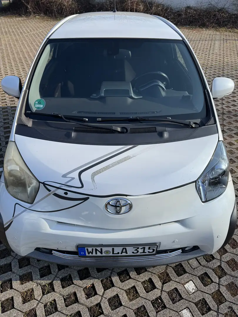Toyota iQ 1.0 - 2
