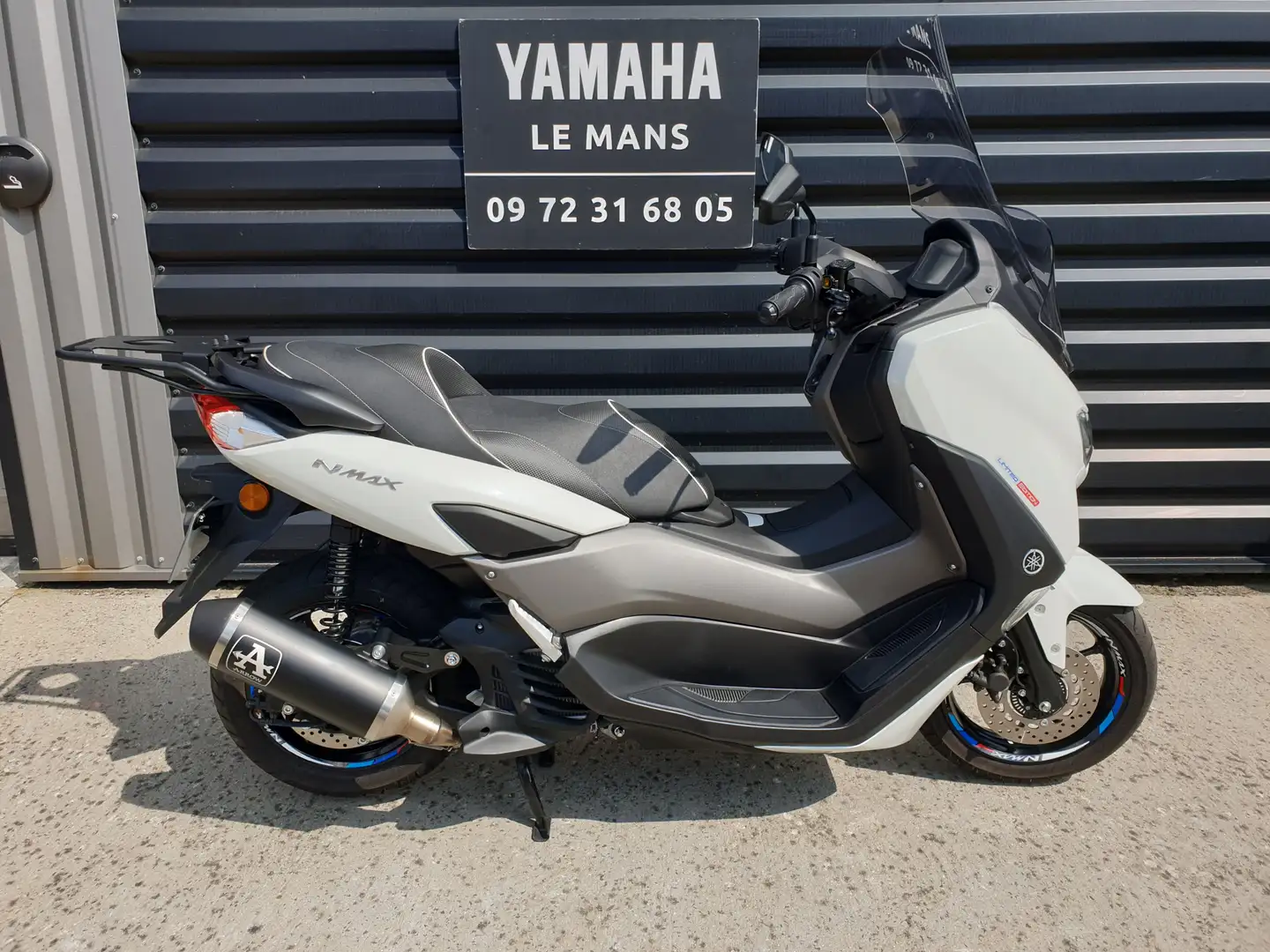 Yamaha NMAX Fehér - 2