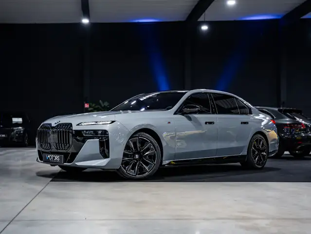 BMW i7 xDrive60 - Brooklyn Grau -  Executive Drive Pro