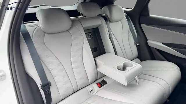 Byd Seal view 8