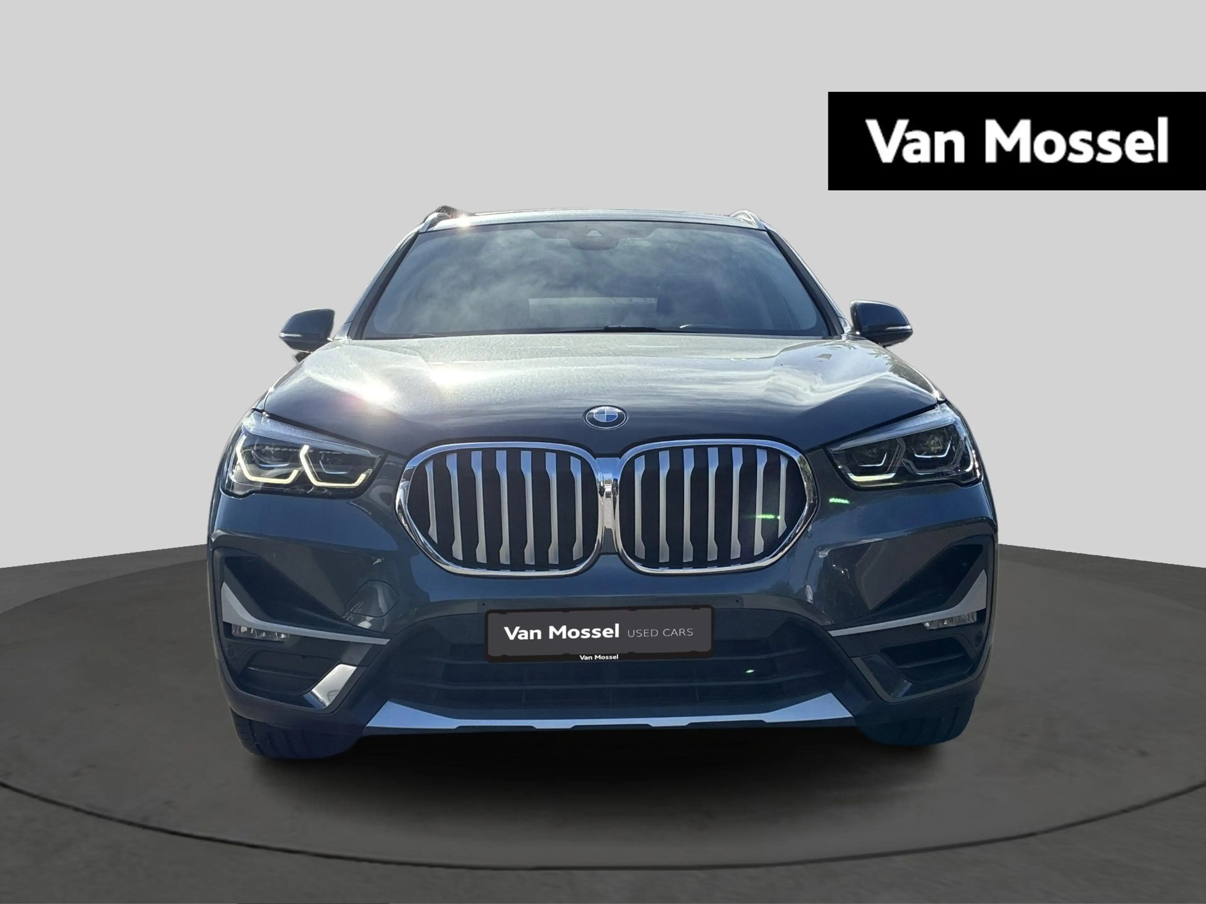 BMW X1 xLine sDrive18iA (103 kW) — photo 4
